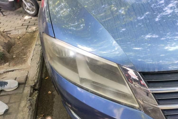 Used Volkswagen Lavida 2013 1.6L Automatic Comfort Edition Right Front Headlight