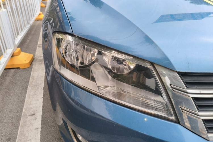 Used Volkswagen Lavida 2013 1.4TSI DSG Comfort Edition Right Front Headlight