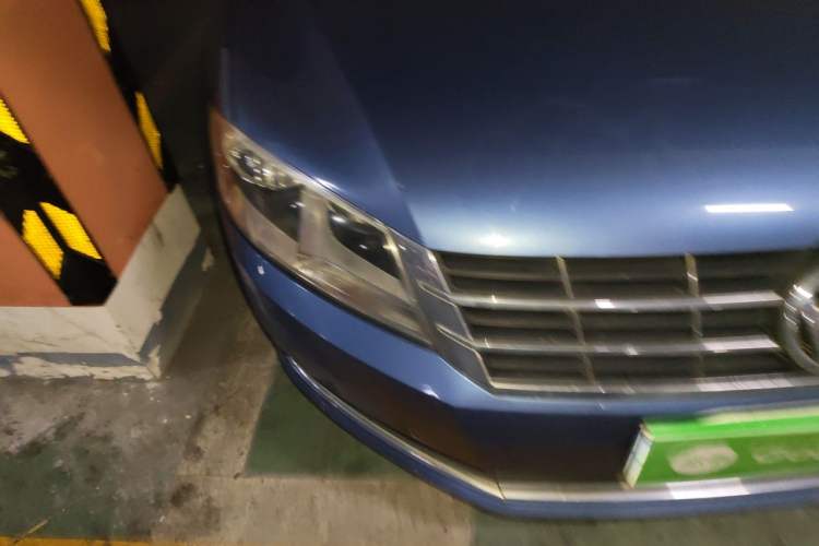Used Volkswagen Lavida 2013 Restyled Classic 1.6L Automatic Comfort Edition Right Front Headlight