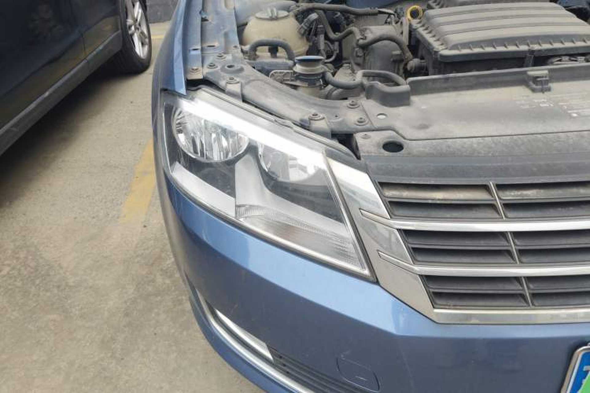 Used Volkswagen Lavida 2013 Restyled Classic 1.6L Automatic Comfort Edition Right Front Headlight