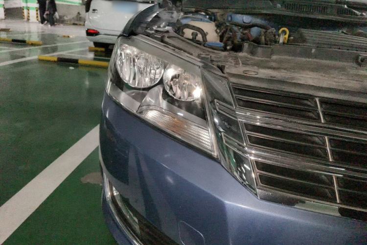 Used Volkswagen Lavida 2013 Revised Version 1.4 TSI DSG Luxury Edition Right Front Headlight