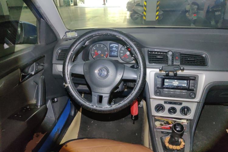 Used Volkswagen Lavida 2013 1.6L Manual Fashion Edition Steering Wheel