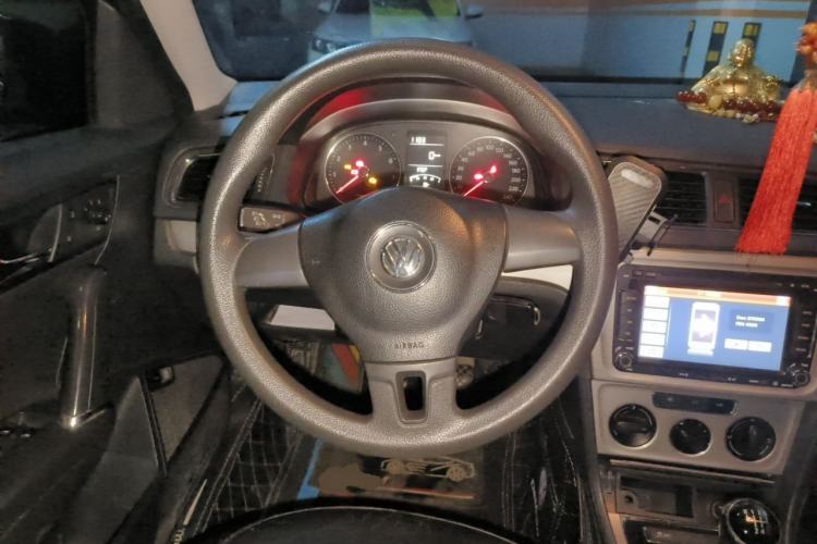 Used Volkswagen Lavida 2013 1.6L Manual Comfort Edition Steering Wheel