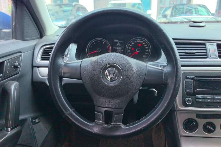 Used Volkswagen Lavida 2013 1.4TSI Manual Comfort Edition Steering Wheel