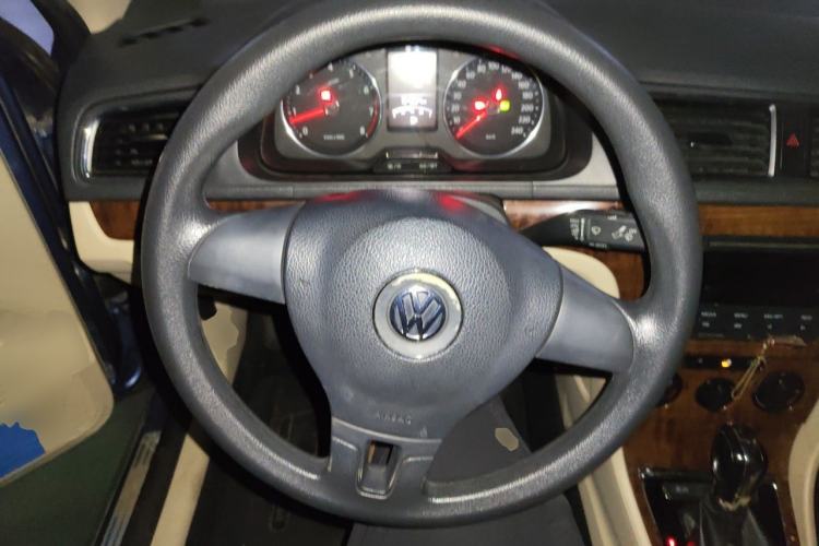 Used Volkswagen Lavida 2013 Restyled Classic 1.6L Automatic Comfort Edition Steering Wheel
