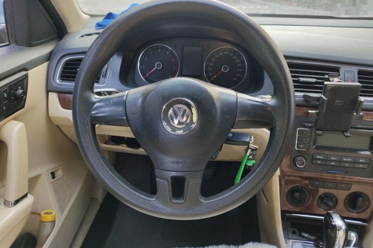 Used Volkswagen Lavida 2013 1.4TSI DSG Comfort Edition Steering Wheel