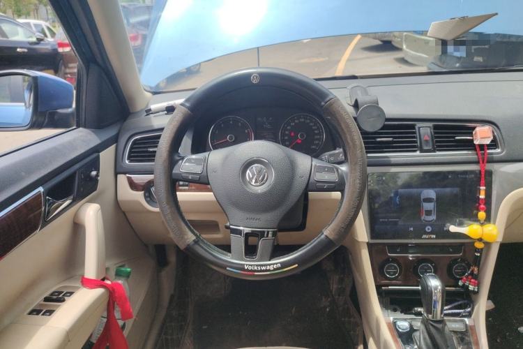 Used Volkswagen Lavida 2013 1.4TSI DSG Luxury Edition Steering Wheel