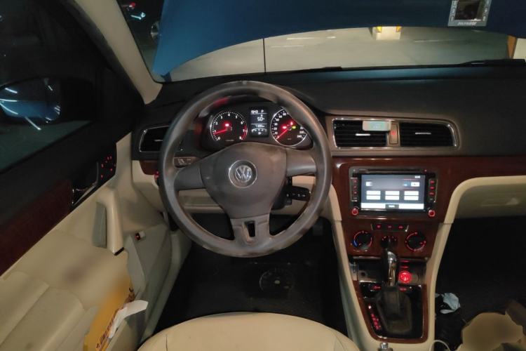 Used Volkswagen Lavida 2013 Restyled Classic 1.6L Automatic Comfort Edition Steering Wheel