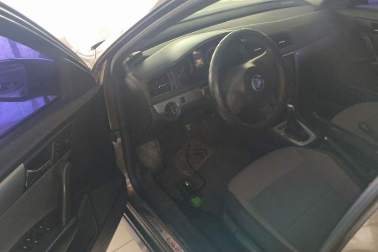Used Volkswagen Lavida 2013 Revised Classic 1.6L Automatic Fashion Edition Driver Seat