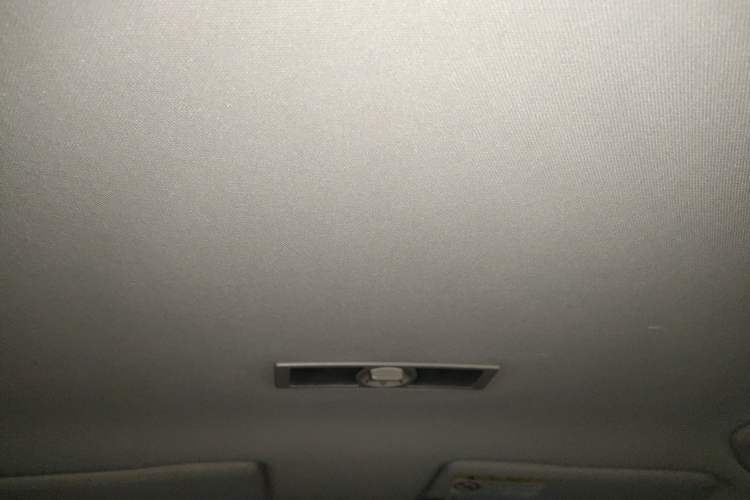 Used Volkswagen Lavida 2013 1.6L Automatic Fashion Edition Headliner