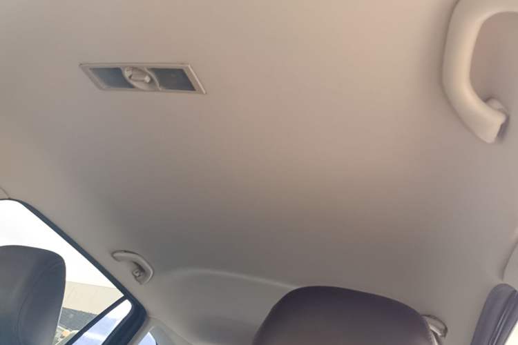 Used Volkswagen Lavida 2013 Revised Classic 1.6L Automatic Fashion Edition Headliner