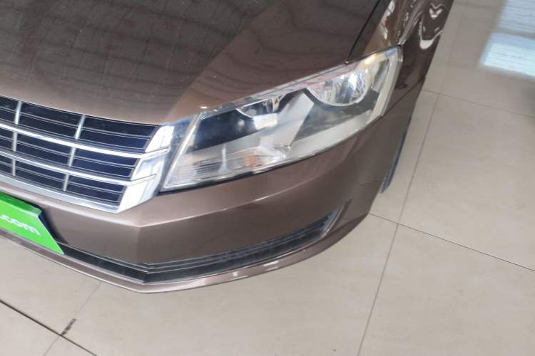 Used Volkswagen Lavida 2013 Revised Classic 1.6L Automatic Fashion Edition Left Front Headlight