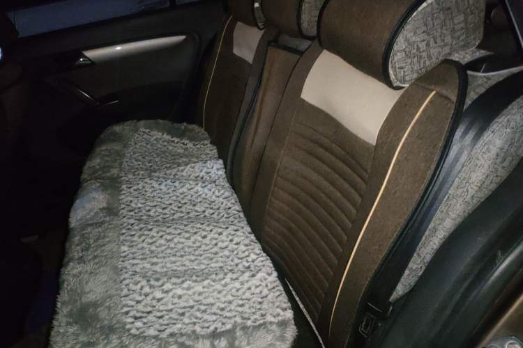 Used Volkswagen Lavida 2013 1.6L Automatic Fashion Edition Left Rear Seat