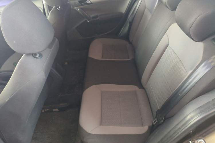Used Volkswagen Lavida 2013 Revised Classic 1.6L Automatic Fashion Edition Left Rear Seat