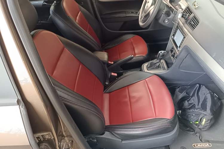 Used Volkswagen Lavida 2013 Revised Classic 1.6L Automatic Fashion Edition Right Front Seat