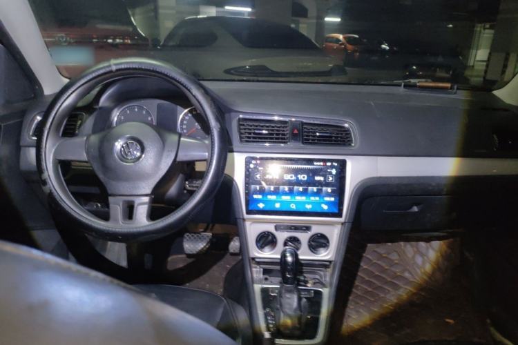 Used Volkswagen Lavida 2013 1.4TSI DSG Comfort Edition Center Console