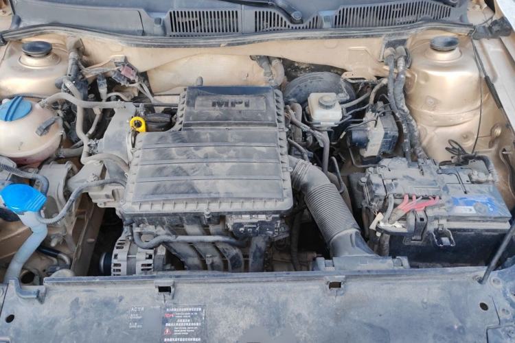 Used Volkswagen Lavida 2013 Restyled Classic 1.6L Manual Comfort Edition Engine Bay