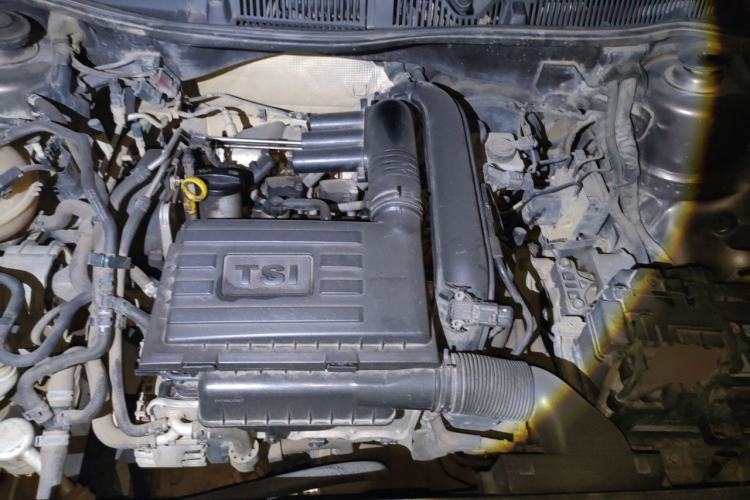 Used Volkswagen Lavida 2013 1.4TSI DSG Comfort Edition Engine Bay