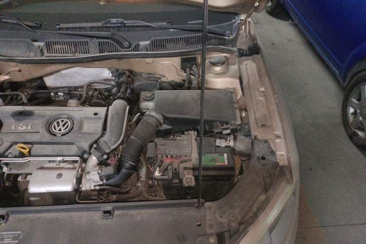 Used Volkswagen Lavida 2013 1.4TSI DSG Comfort Edition Engine Bay Left