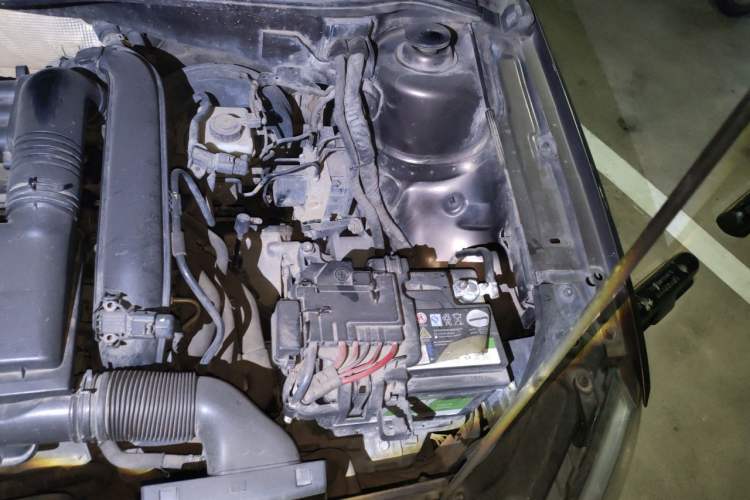 Used Volkswagen Lavida 2013 1.4TSI DSG Comfort Edition Engine Bay Left