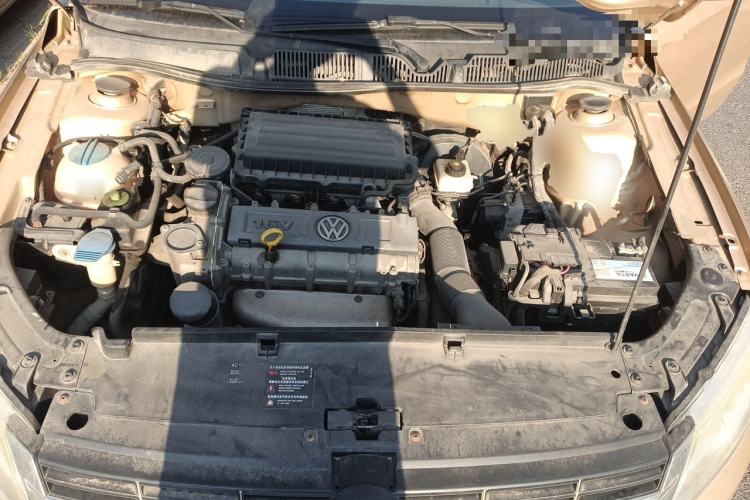 Used Volkswagen Lavida 2013 1.6L Automatic Fashion Edition Engine Bay