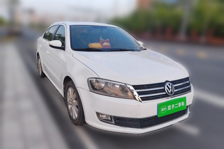 Used Volkswagen Lavida 2013 Restyled Classic 1.6L Manual Comfort Edition Front Right 45 Deg