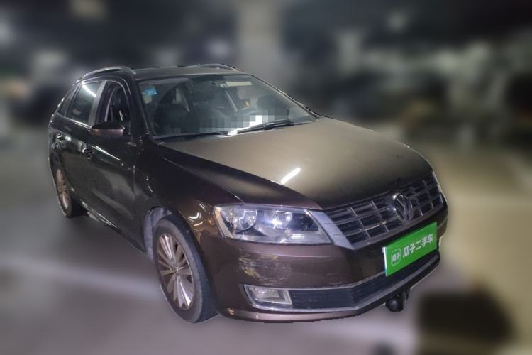 Used Volkswagen Lavida 2013 1.4TSI DSG Comfort Edition Front Right 45 Deg