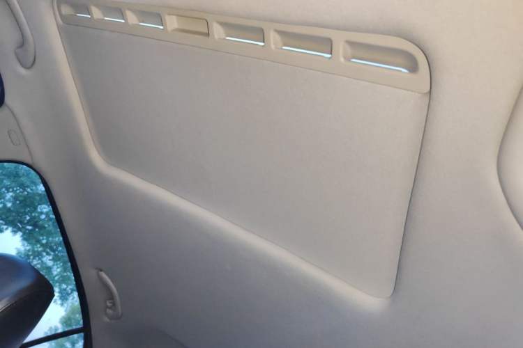 Used Volkswagen Lavida 2013 Restyled Classic 1.6L Manual Comfort Edition Headliner