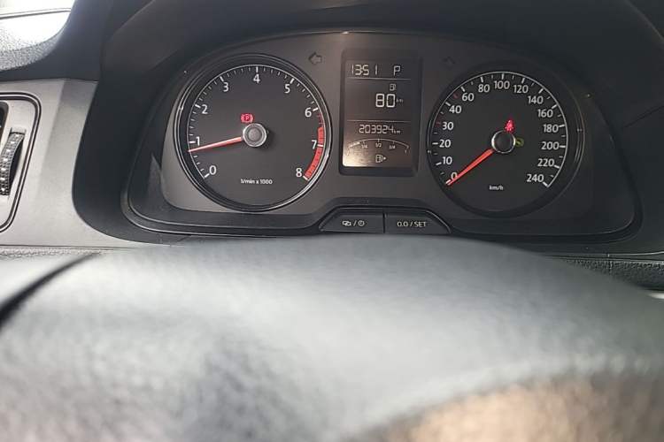 Used Volkswagen Lavida 2013 Revised Classic 1.6L Automatic Fashion Edition Instrument Cluster