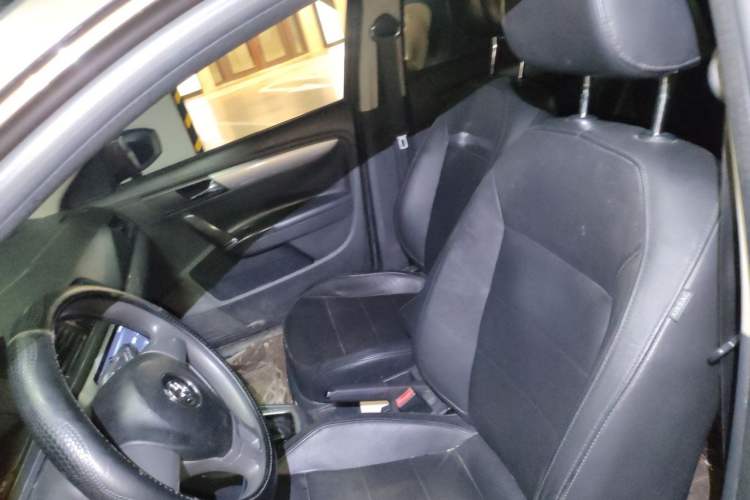 Used Volkswagen Lavida 2013 1.4TSI DSG Comfort Edition Left Front Seat