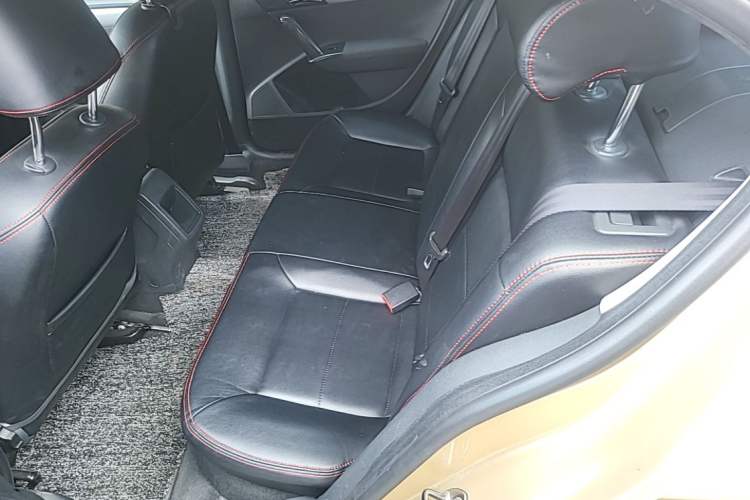 Used Volkswagen Lavida 2013 Revised Classic 1.6L Automatic Fashion Edition Left Rear Seat