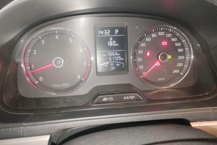 Used Volkswagen Lavida 2013 1.4TSI DSG Comfort Edition Odometer Close Up