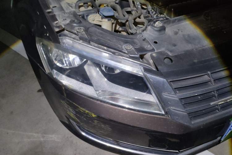 Used Volkswagen Lavida 2013 1.4TSI DSG Comfort Edition Right Front Headlight
