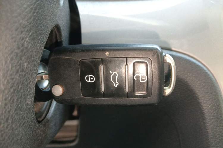 Used Volkswagen Lavida 2013 1.6L Automatic Fashion Edition Vehicle Key