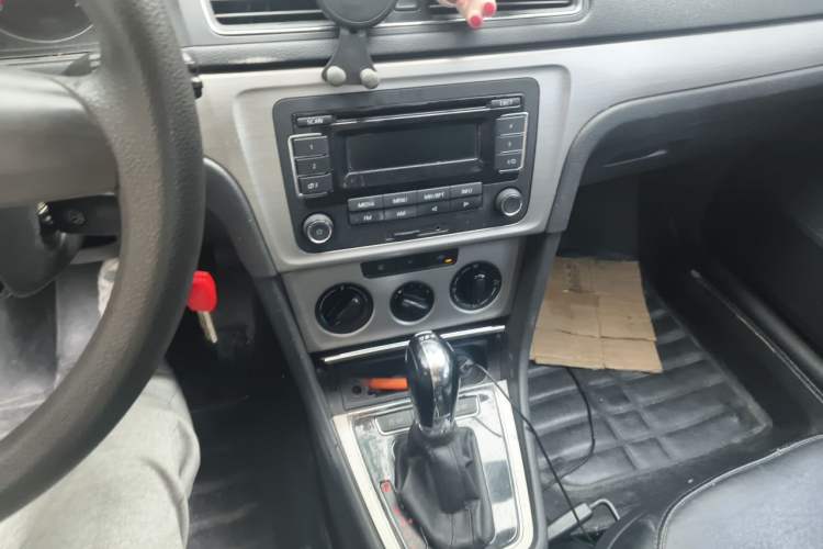 Used Volkswagen Lavida 2013 1.4TSI DSG Comfort Edition Audio And AC Panel