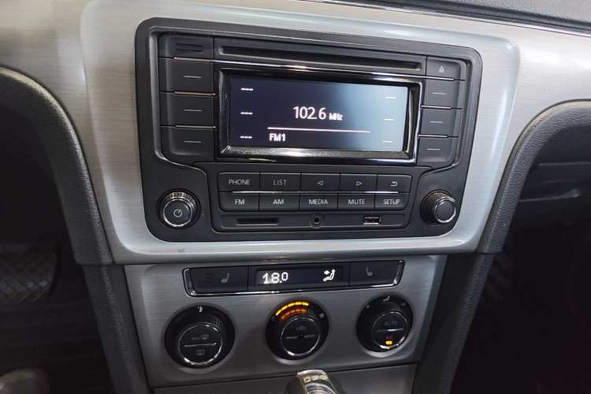Used Volkswagen Lavida 2013 Revised Version 1.4 TSI DSG Luxury Edition Audio And AC Panel