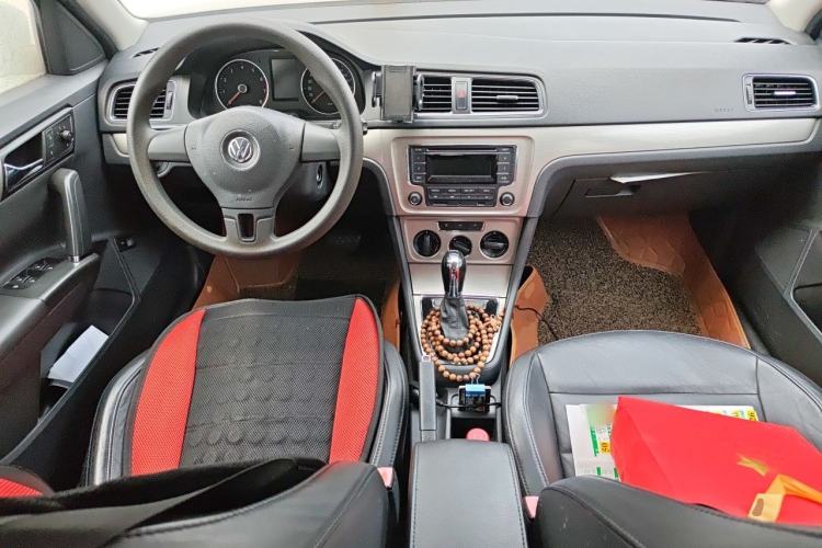 Used Volkswagen Lavida 2013 Revised Version 1.4 TSI DSG Comfort Edition Center Console