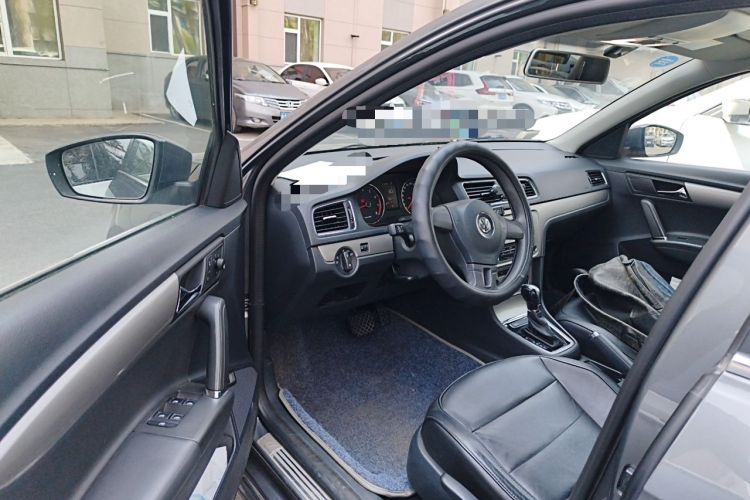 Used Volkswagen Lavida 2013 Restyled Classic 1.6L Automatic Comfort Edition Driver Seat