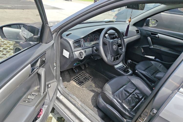 Used Volkswagen Lavida 2013 1.6L Manual Comfort Edition Driver Seat
