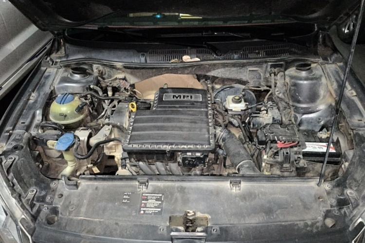 Used Volkswagen Lavida 2013 Revised Classic 1.6L Automatic Fashion Edition Engine Bay