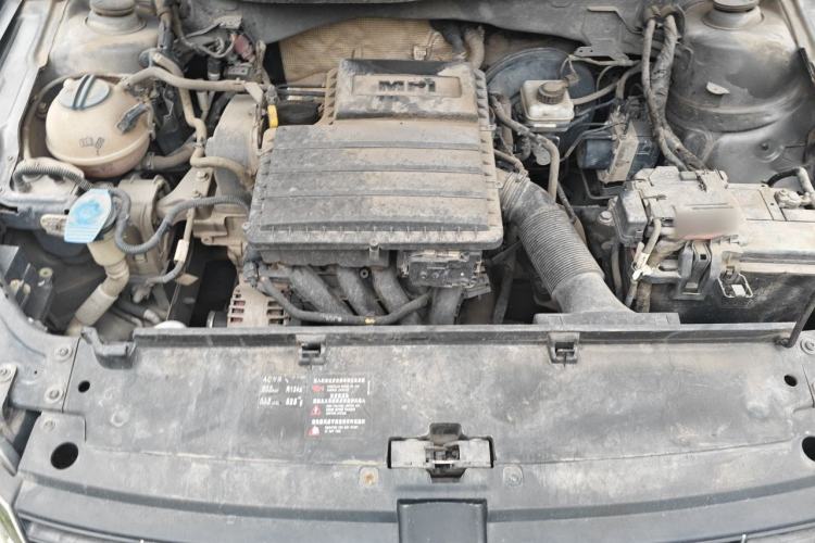 Used Volkswagen Lavida 2013 1.6L Manual Comfort Edition Engine Bay