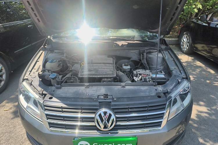 Used Volkswagen Lavida 2013 Revised Classic 1.6L Automatic Fashion Edition Engine Bay