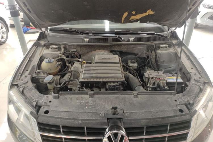 Used Volkswagen Lavida 2013 Restyled Classic 1.6L Automatic Comfort Edition Engine Bay