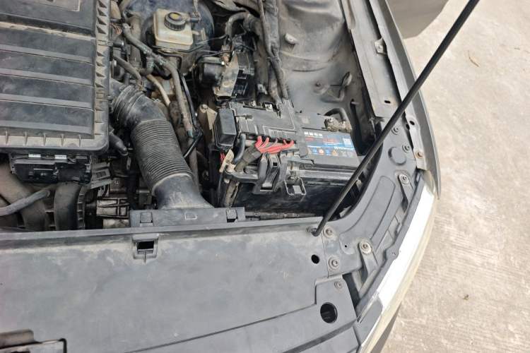 Used Volkswagen Lavida 2013 Revised Classic 1.6L Automatic Fashion Edition Engine Bay Left