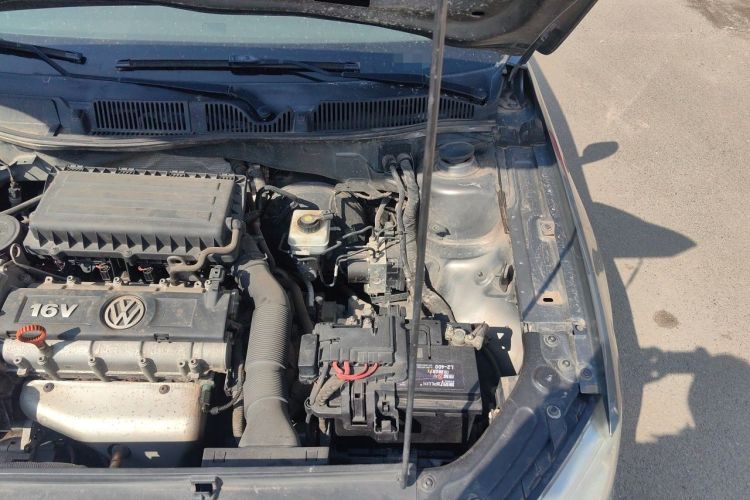 Used Volkswagen Lavida 2013 1.6L Automatic Comfort Edition Engine Bay Left