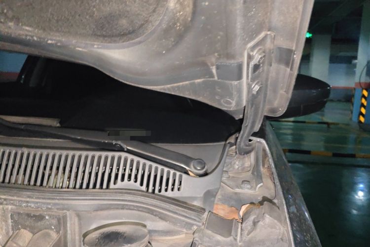 Used Volkswagen Lavida 2013 Restyled Classic 1.6L Automatic Comfort Edition Engine Bay Left