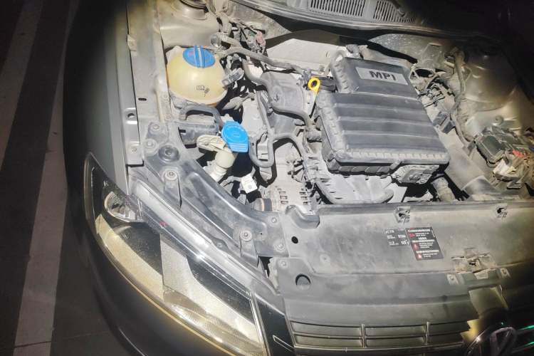 Used Volkswagen Lavida 2013 Restyled Classic 1.6L Automatic Comfort Edition Engine Bay Right