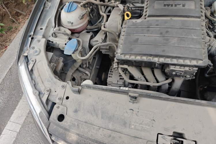 Used Volkswagen Lavida 2013 Restyled Classic 1.6L Automatic Comfort Edition Engine Bay Right