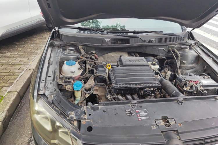 Used Volkswagen Lavida 2013 Restyled Classic 1.6L Automatic Comfort Edition Engine Bay Right