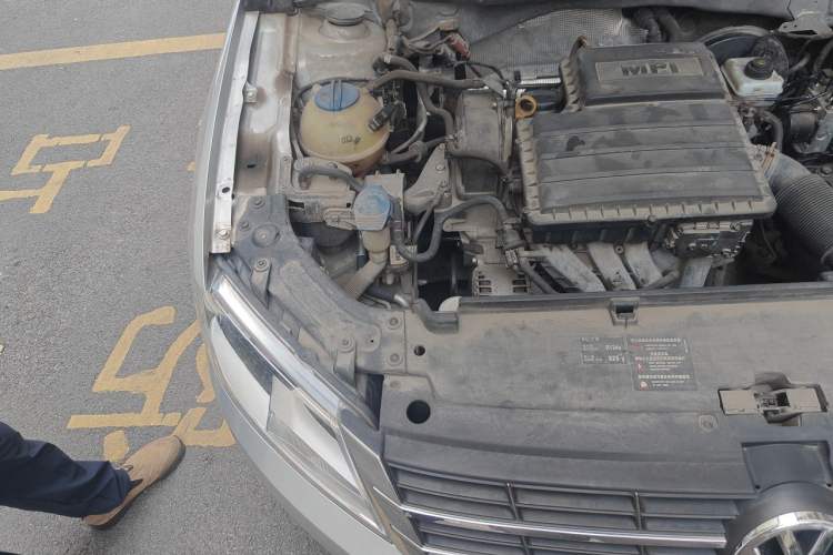 Used Volkswagen Lavida 2013 Restyled Classic 1.6L Manual Comfort Edition Engine Bay Right